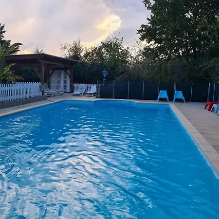 Couette-café Château La Barge - D'hôtes 3*