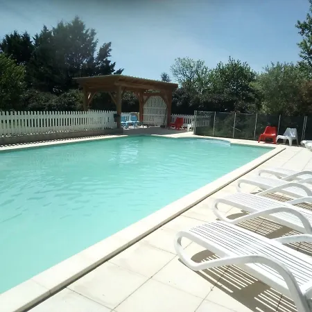 Couette-café Château La Barge - D'hôtes La Boissière-dʼAns